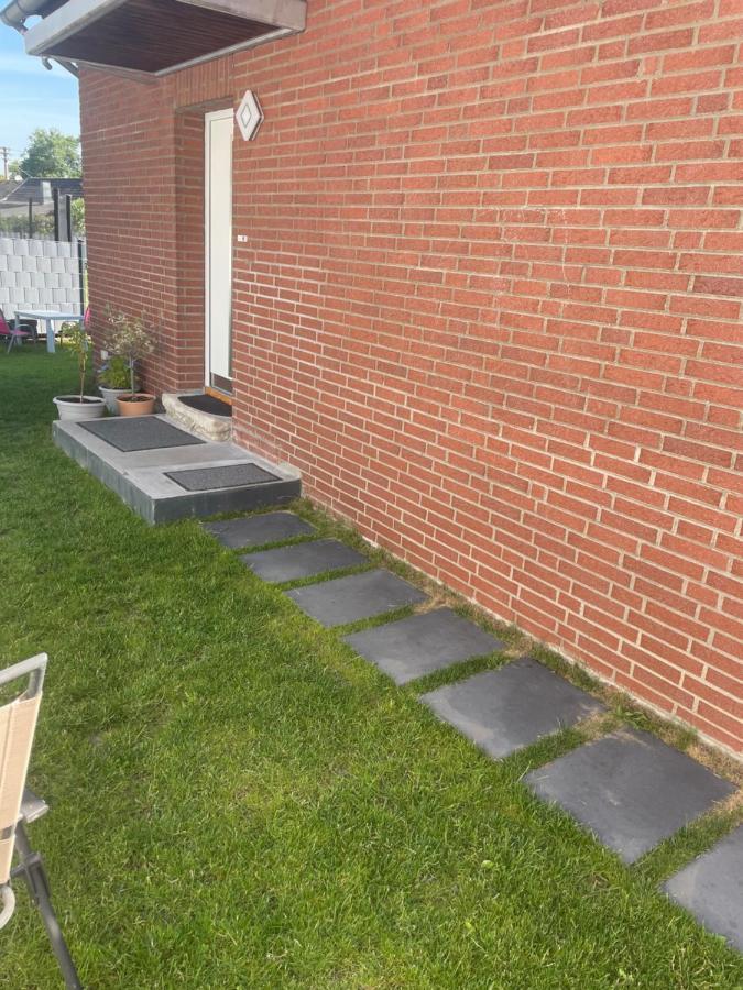 Gemütliche 1-Zimmer Wohnung mit eigenem Eingang Wesseling Exterior foto